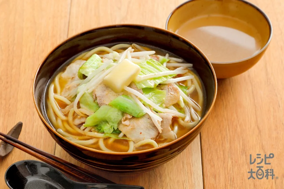 新潟濃厚味噌ラーメン風(中華生めん+豚バラ薄切り肉を使ったレシピ)