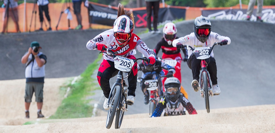 挑戦のそばに│「アミノバイタル」│味の素株式会社