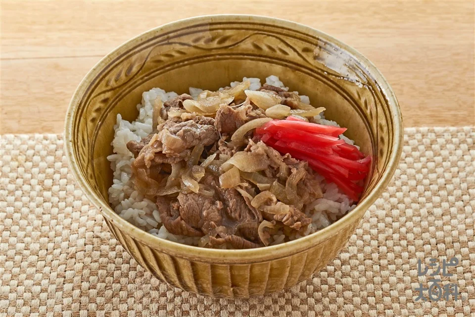 ぎゅうどんの盛り付け参考の料理写真です