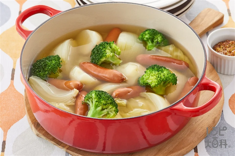 ソーセージとざくぎり野菜のポトフの盛り付け参考の料理写真です