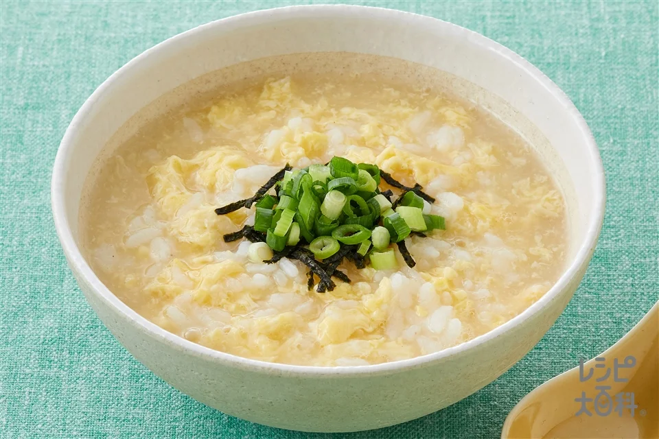 たまご雑炊の盛り付け参考の料理写真です