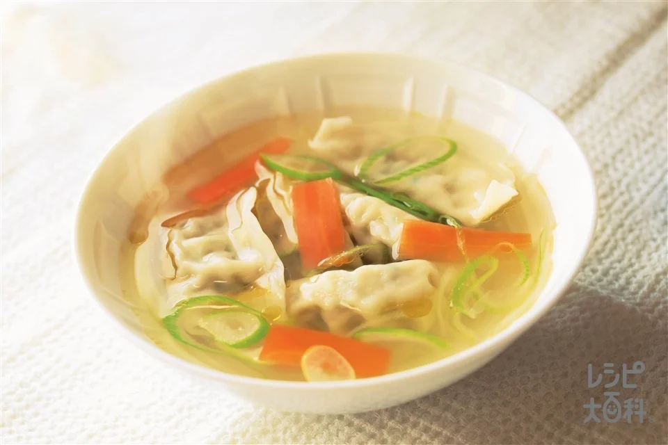 まるどりスープギョーザの盛り付け参考の料理写真です
