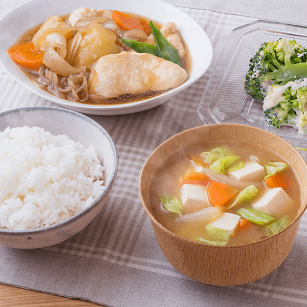 キャベツと豆腐のみそ汁