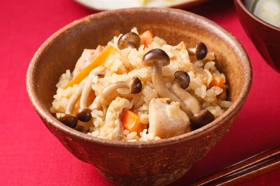 鶏ときのこのだし炊きご飯