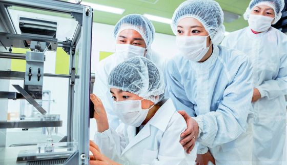 子どもも大人も夢中になる、味の素グループの「工場見学」に行ってみた
