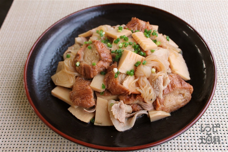 たけのこと油麩・しらたきの煮物