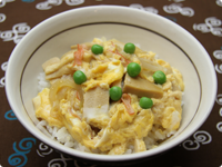残った「高野豆腐の煮物」を使って高野豆腐の卵とじ丼