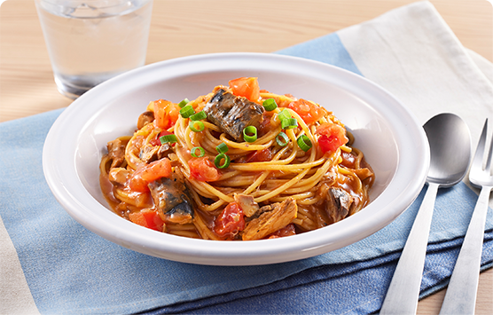 鯖缶トマトパスタ