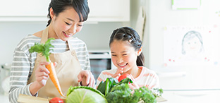 大切な家族のために食べものの安心・安全はマスト。だから、私が選ぶのはこだわり製法のマヨネーズ。