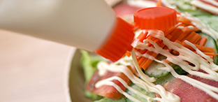 コクうま、なのにカロリー65%カットのピュアセレクト®コクうま®で毎日の食事にもっと野菜を!