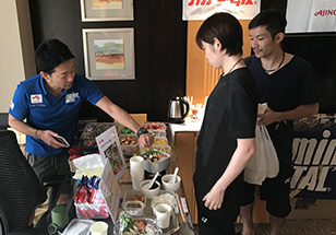 大会期間中：食事の提供