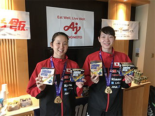 永原和可那選手（左）、松本麻佑選手（右）