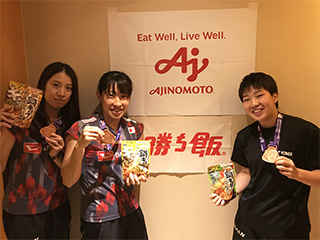 米元小春選手（左）、田中志穂選手（中）、山口茜選手（右）