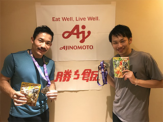 園田啓悟選手（左）、嘉村健士選手（右）